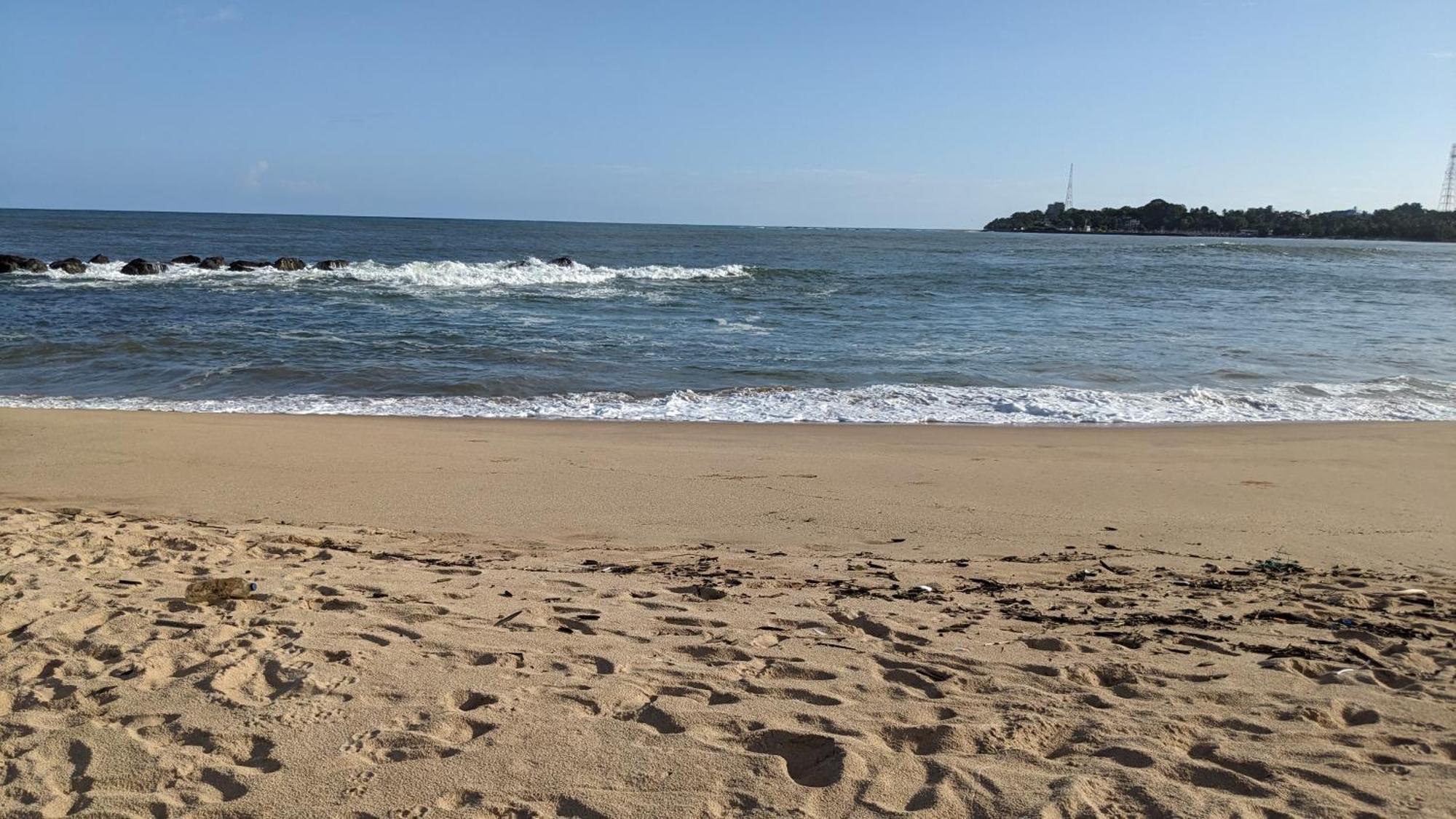 Canoe Beach Resort Тангалла Экстерьер фото