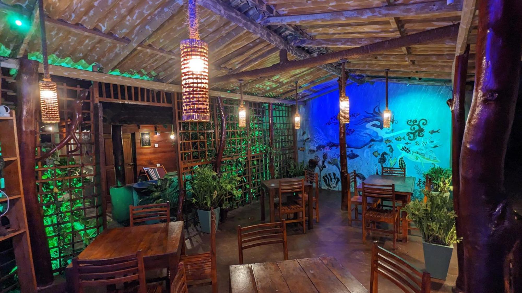 Canoe Beach Resort Тангалла Экстерьер фото