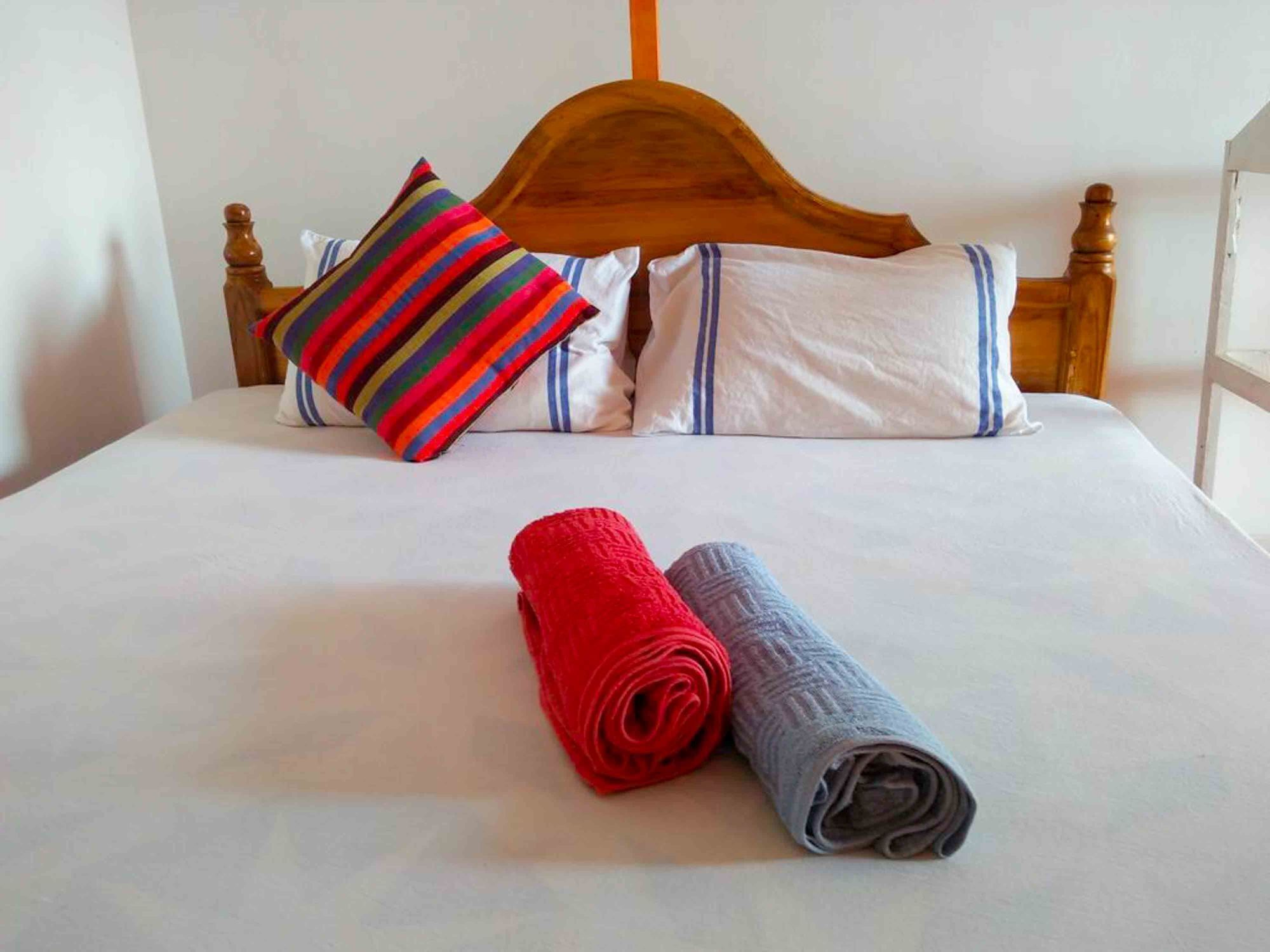 Canoe Beach Resort Тангалла Экстерьер фото